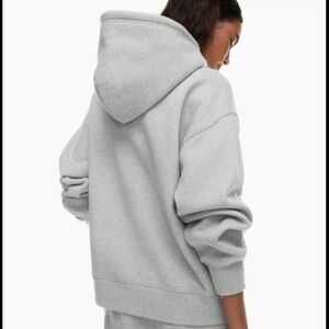 TNA Boyfriend / Oversized sweatshirt (size 1)